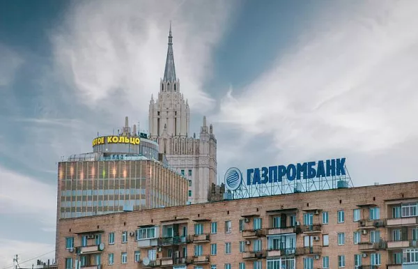 Изготовление светящихся металлических букв Газпромбанк